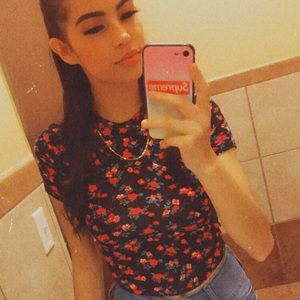 Meet your Posher, Anahi